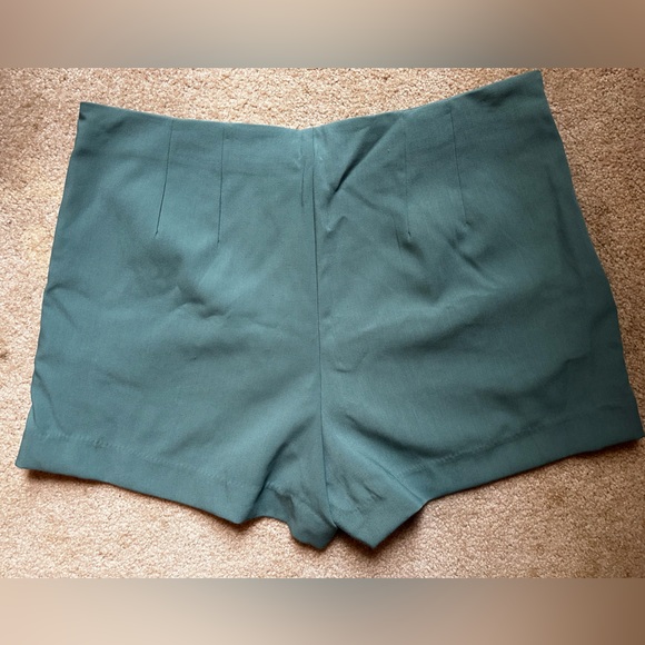 A New Day Tailored Women’s Short - Green - Size 16 - Picture 4 of 5
